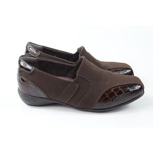 Clarks Women's Size 6 Brown Croc Print Suede Stretch Loafers Shoes 66416